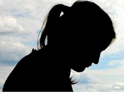 Parenting blogger accused of injecting daughter with urine