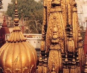 Vishwanath Temple refused dress code for foreign women.