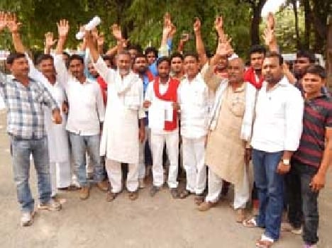 protest against the election cancellation 