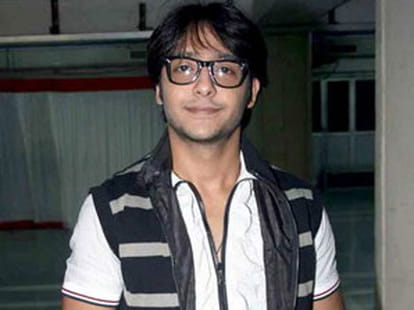 Bollywood Actor arrests in raping TV actress 