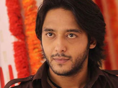 Bollywood Actor arrests in raping TV actress 