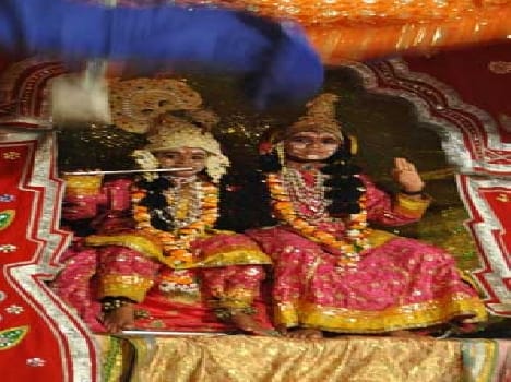 Motiajil located in Ras Amar Singh Fans Association, Bhandara site laced tableau of Radha-Krishna .