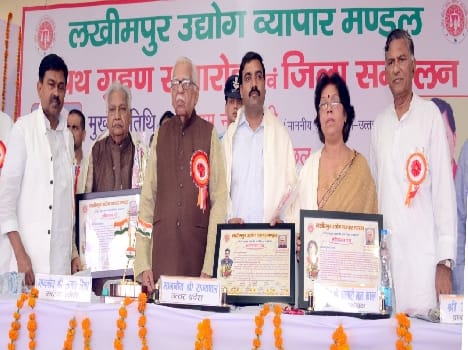 Modi and Akhilesh Vision alike : governor