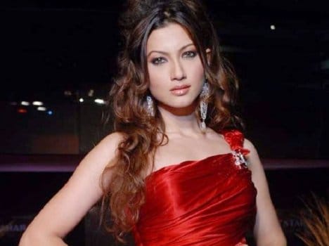 gauhar khan visits lucknow for reality show promotion