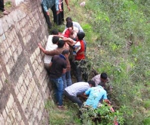 jeep jumped into trench, 4 died.