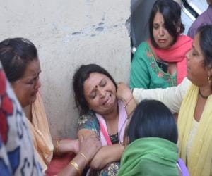 two school student died in road accident in dehradun.
