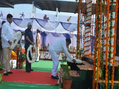 government will take care family's of martyr policemen.