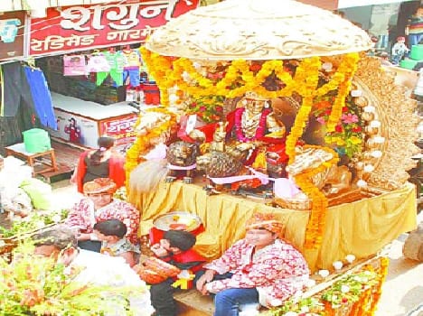 The procession took Maharaja Agrasen