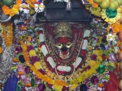 farmer cut the tongue to climb goddess