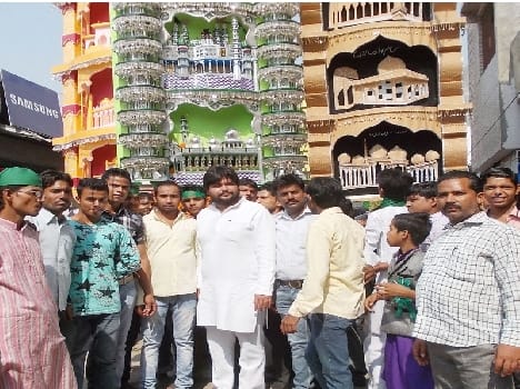 When the procession drew crowds