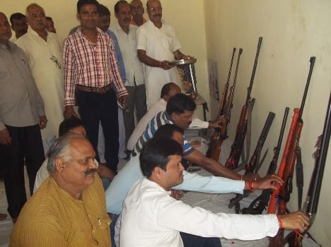 In the traditional manner throughout the district Was celebrated Dussehra festival