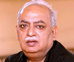pm narendra modi will meet munawwar rana