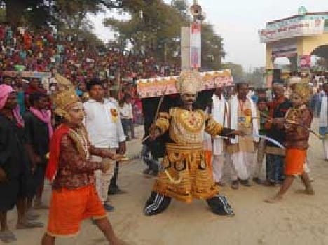 Navel down arrow takes only Raavna