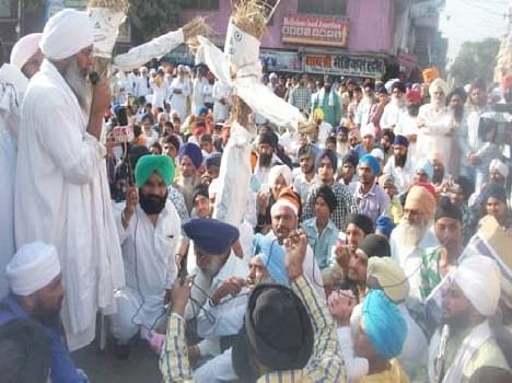 sikh cammunity protest in bilashpur