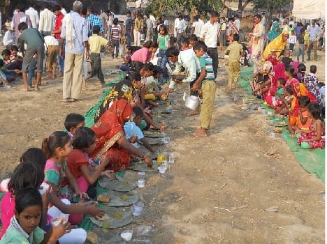 Puri-gram offerings distributed to devotees