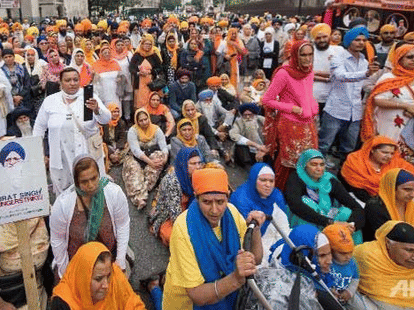 Sikh goes violent in London, 20 held