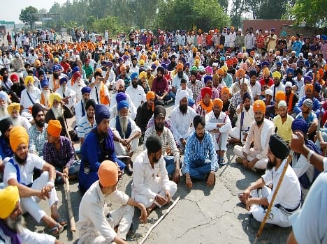 Ambala, Patiala border sealed, passenger upset