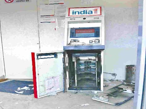 ATM cash loot