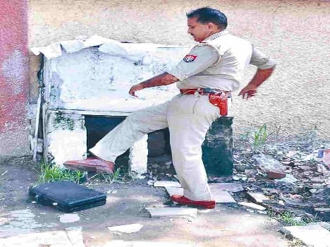 negligence of the police in alert