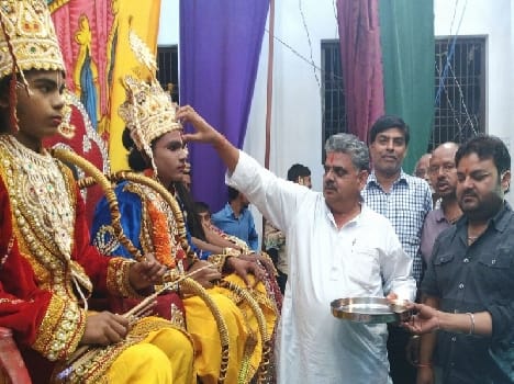 With the completion of the throne Ramlila
