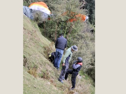Paragliding world cup: fog create disturbance on first day.