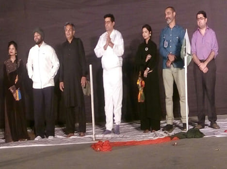 Shiv Sena workerse protest against the Pakistani artists.