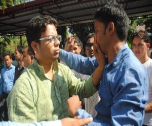 fight between bjp workers in front of party office.