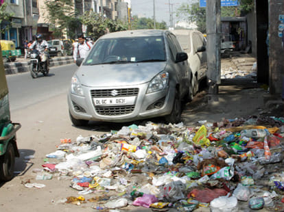 dirty Delhi: MCD truck driver also gone on strike