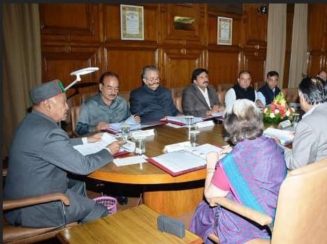 Himachal cabinet support to cm virbhadra singh.