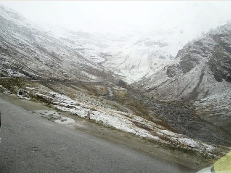 snowfall in rohtang.