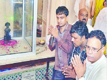 sculpture found ditching in jain temple