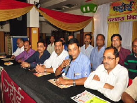 bollywood singer nidhi is coming in jhansi