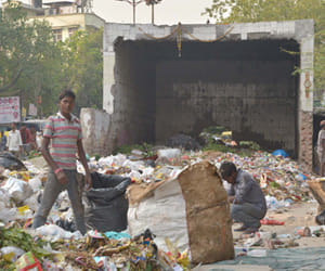 Pile of garbage in Delhi, realyy staff strike ended?