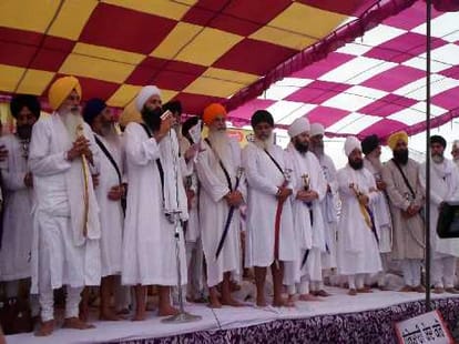 AAP MP bhagwant mann arrived drunk in shaheedi diwas, organically