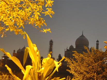 Stop ugly constructions around Taj Mahal, Supreme Court tells Uttar Pradesh government