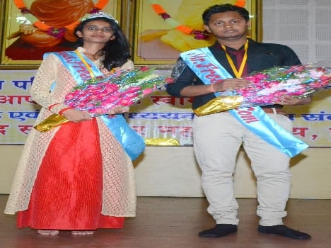 Seniors and juniors together the fun of freshers party