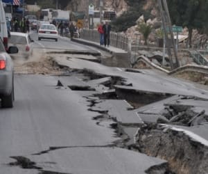 big earthquake expected in himalayan range.