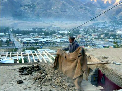 earthquake in pakistan and afganistan