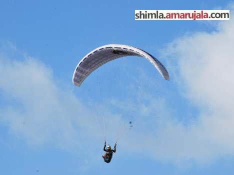 uzbekistan paragliding pilot died in accident.