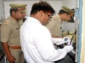 Inspector assaulted ban on the lawyers