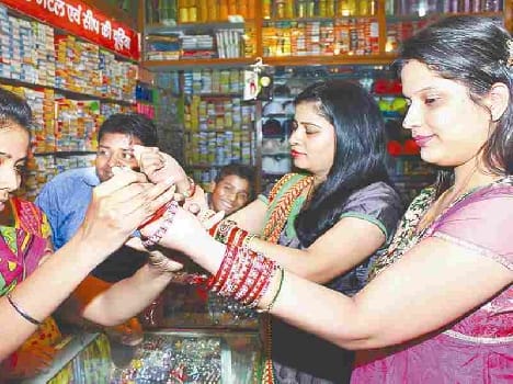 market ready for karwachauth festival
