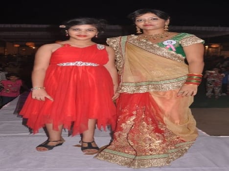 Catwalk moms with daughters