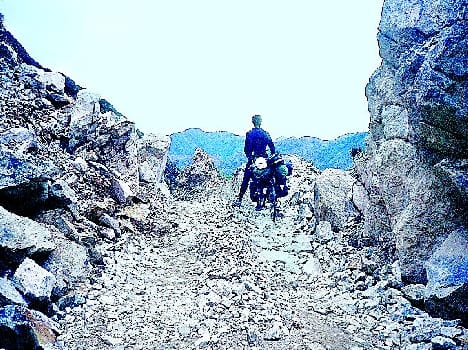 Ggas-Bhikiasann road clearance from MoEF