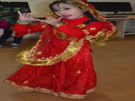 Shifa in dance , Urbi And are topped Bhaj