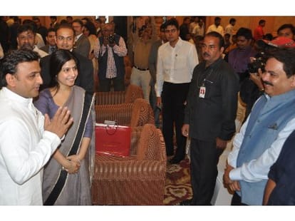 UP govt to boost handicraft sector.