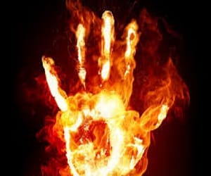 burning alive to lover, woman arrested