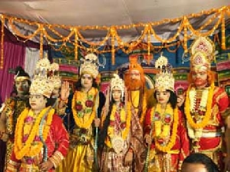 Devotees were overwhelmed to see the panoramic tableau