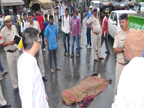women teacher died in accident