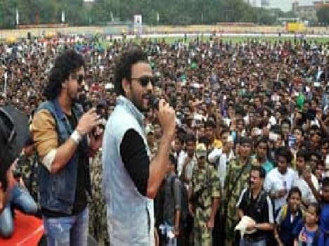 'enchanted' styles of cricket held on glamour Kashi