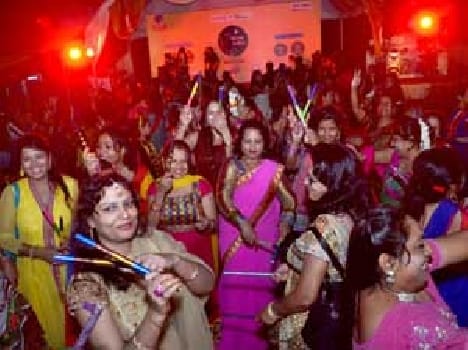 The members version of rain drops organization of fun of dandiya